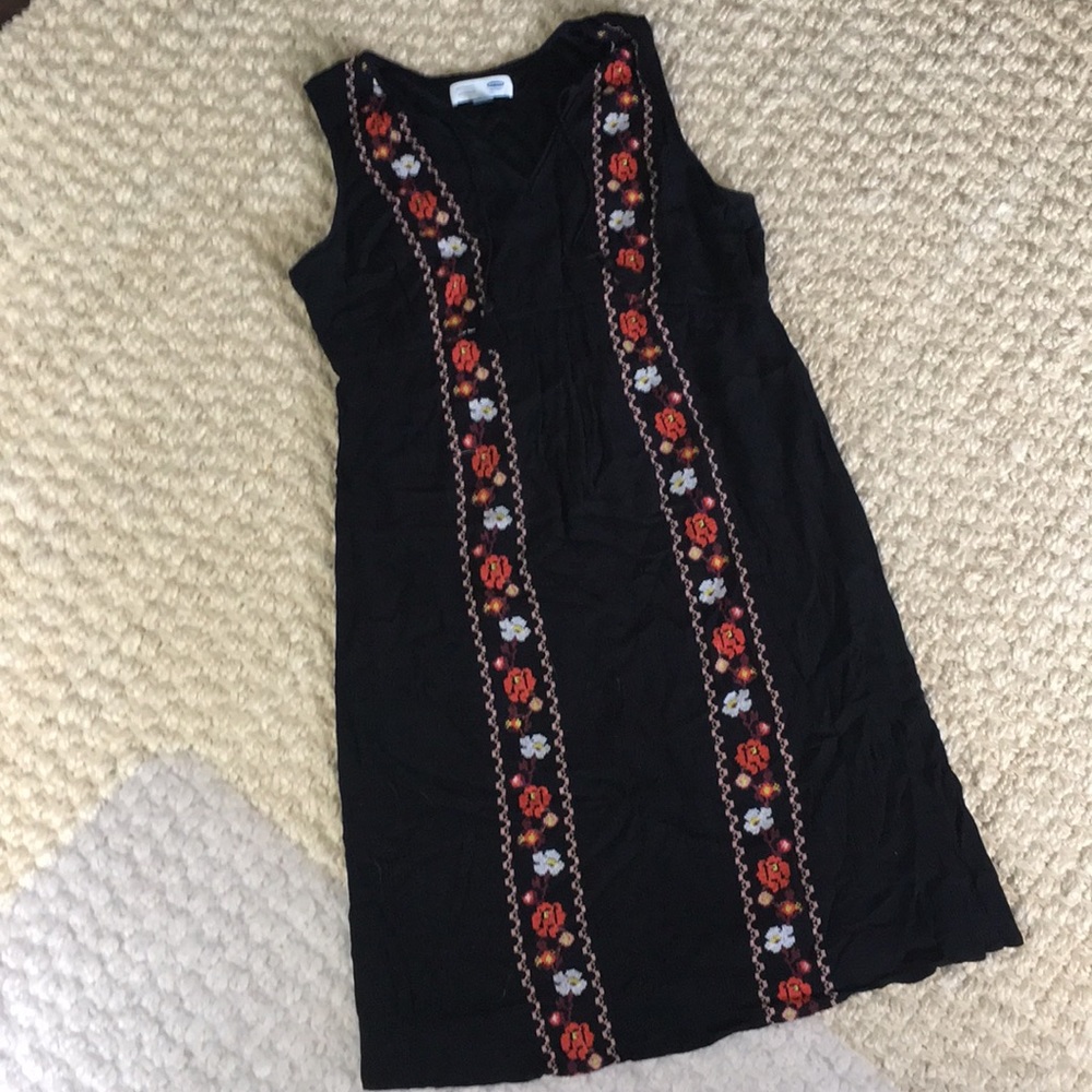 MATERNITY Old Navy Embroidered Dress